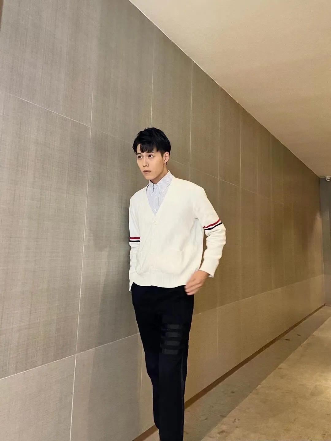 ：M 03（TBClassic ） THOM BROWNE .TBClassic Breathable Same Style ：White/Navy Blue /Gray/ Blue Size：1/2/3/4